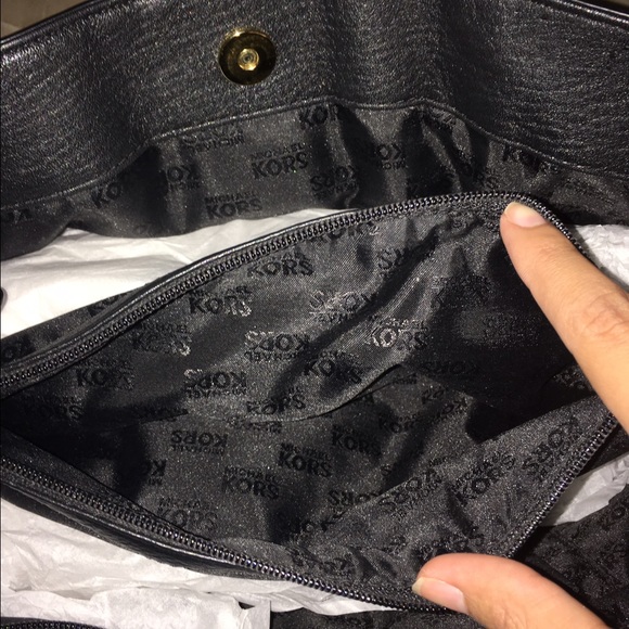 ❌SOLD❌ Micheal Kors Handbag - Picture 3 of 4