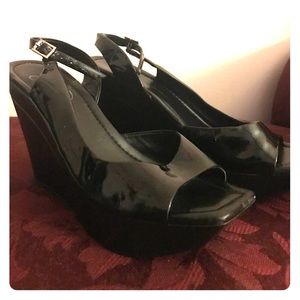 Jessica Simpson Black wedges 👠