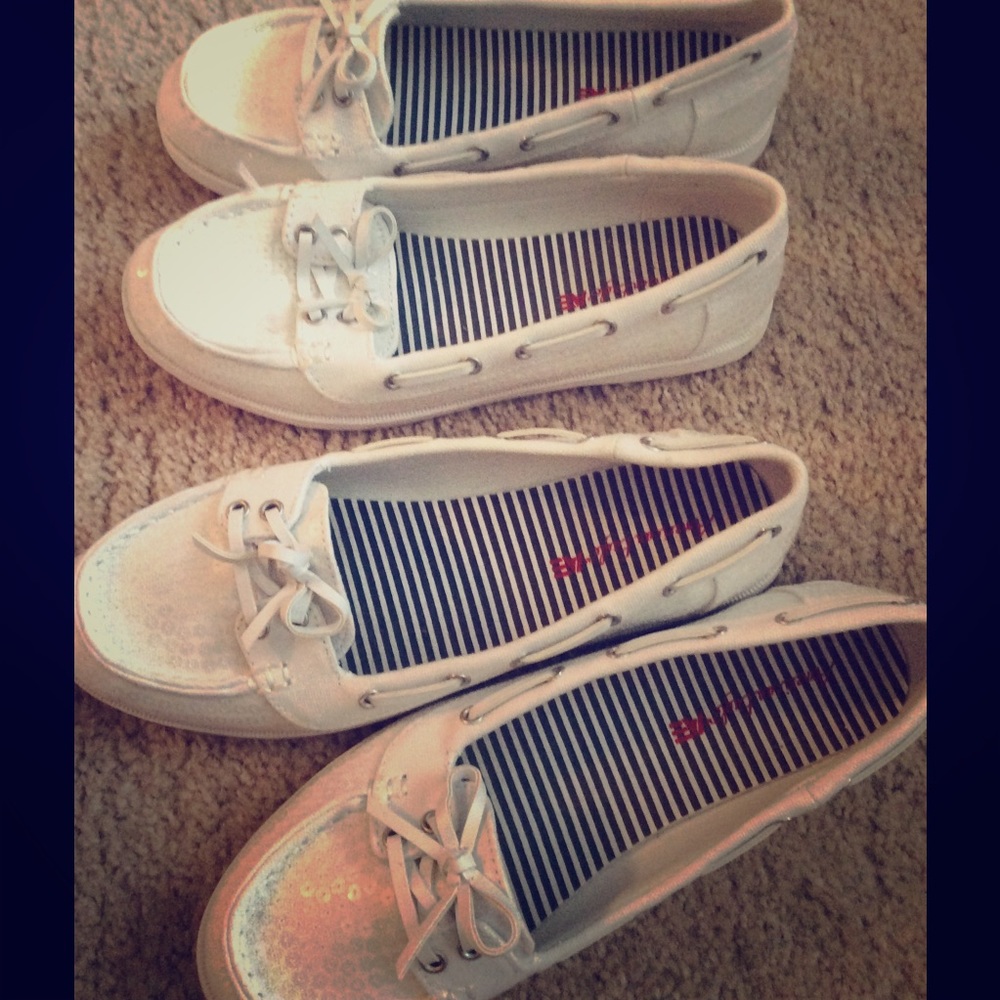 White Boat shoes with sequins