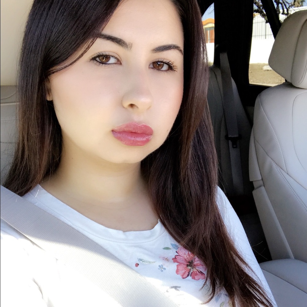 Meet your Posher, Nour