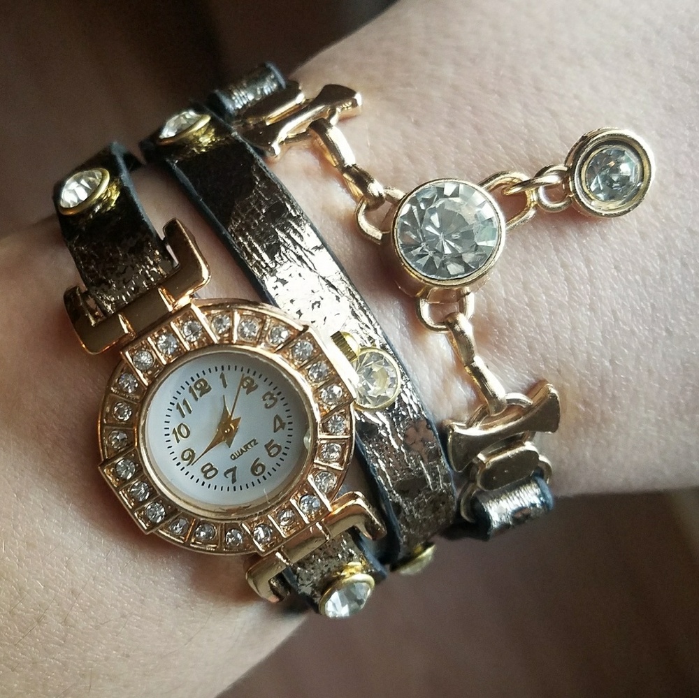 Black & Gold Sparkly Wrap Wrist Watch