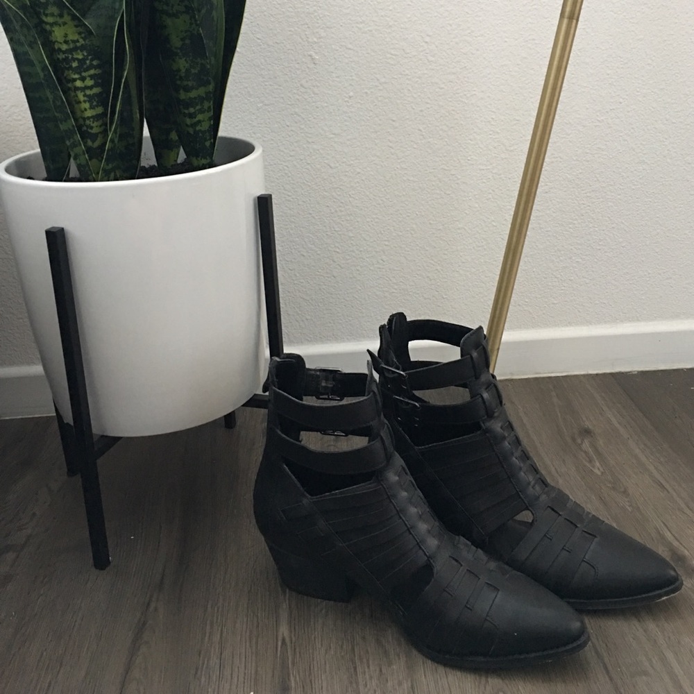 Chinese Laundry booties