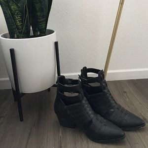 Chinese Laundry booties