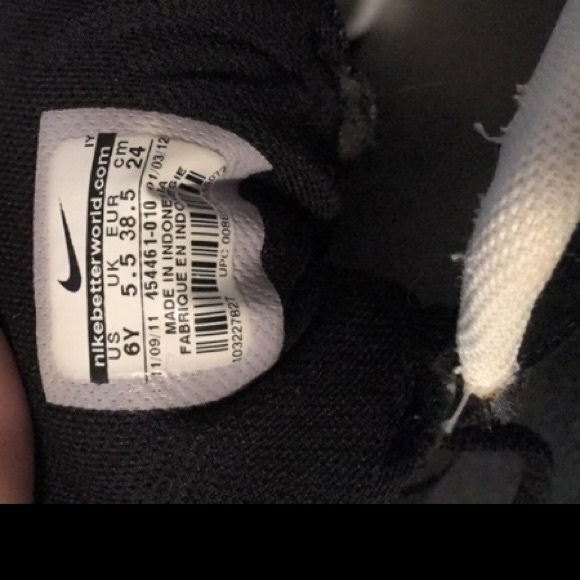 Shoes - Picture 2 of 4