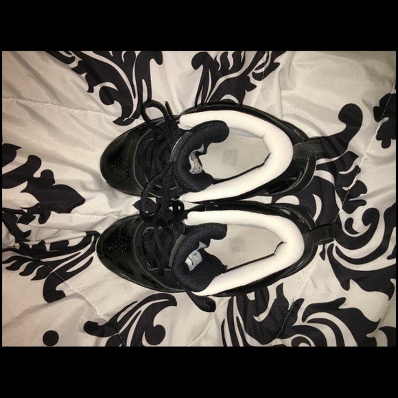 Shoes - Picture 4 of 4