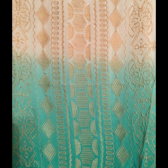 REDUCED! NEW Ruffle Tunic in various sizes. - Picture 3 of 3