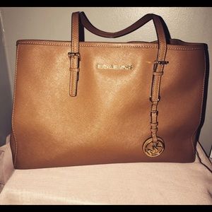 Michael Kors Jet Set Purse