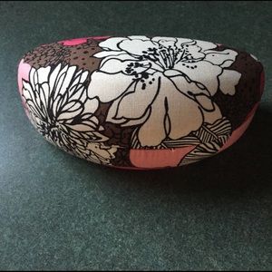 Vera Bradley hard sunglasses case- NEVER USED