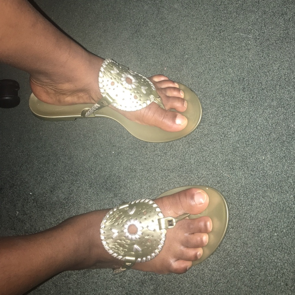 Slippers - Picture 3 of 4