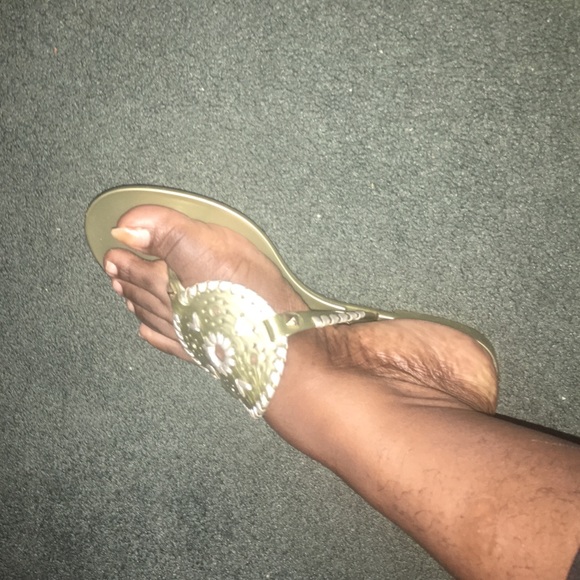 Slippers - Picture 4 of 4