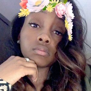 Meet your Posher, Rayana