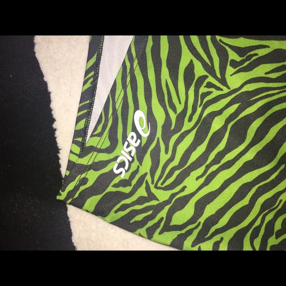 Exercise shorts - Picture 2 of 3