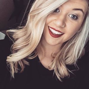 Meet your Posher, Courtney