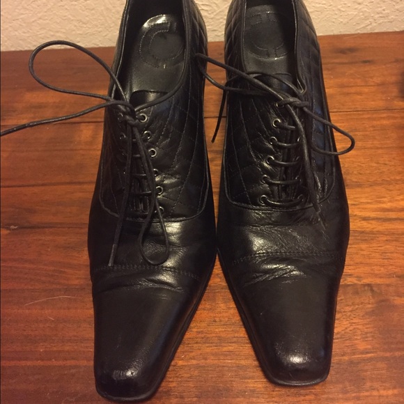 VINTAGE Casual Corner Black Quilted Leather Bootie - Picture 4 of 4