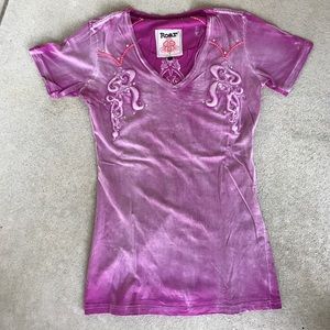 Roar tee from Buckle, SZ L...EUC