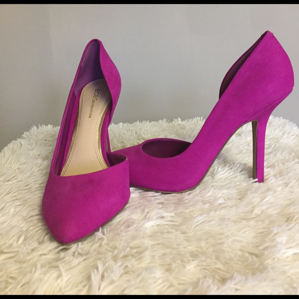 *Like New* BCBG Fuschia Pumps / Heels