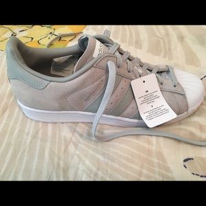 Adidas Superstar (BRAND NEW)