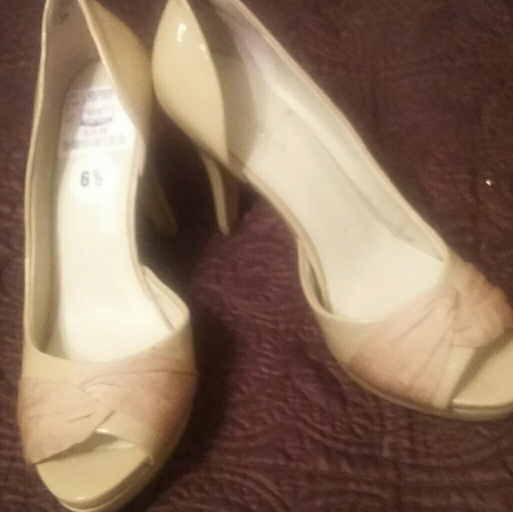 Nine West Open toe pumps