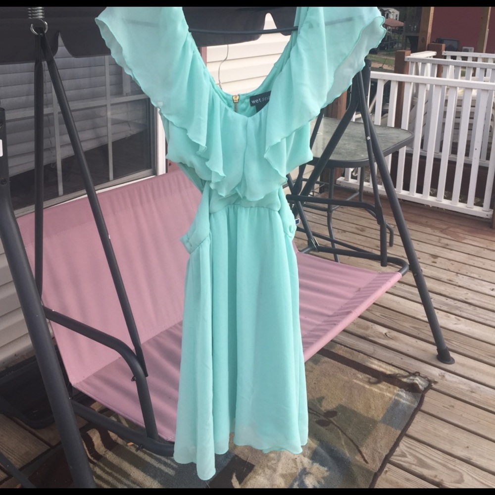 Super cute wet seal dress