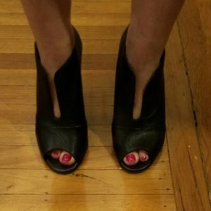 Nine West Heels with Open Toe and Slit