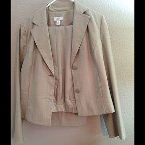 Ann Taylor pant suit-like new!