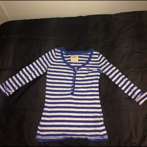 Quarter sleeve white and blue stripped shirt