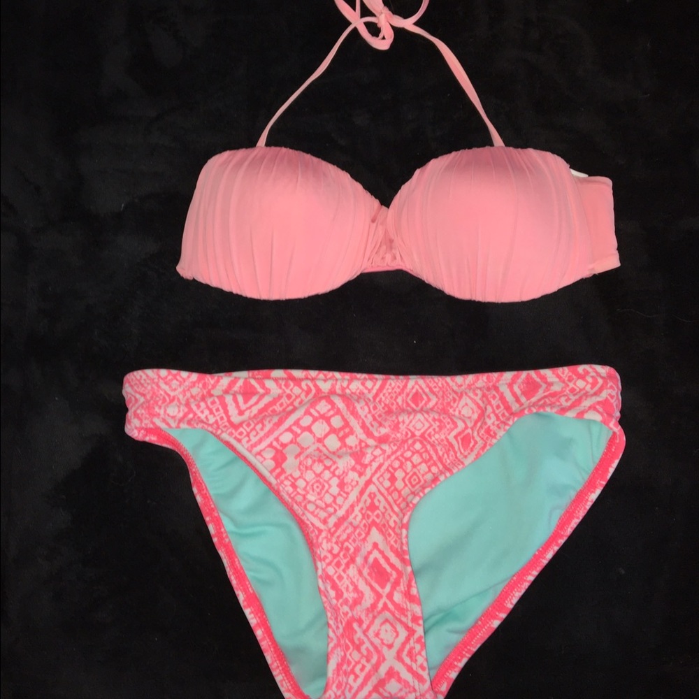 Bikini top and bottoms