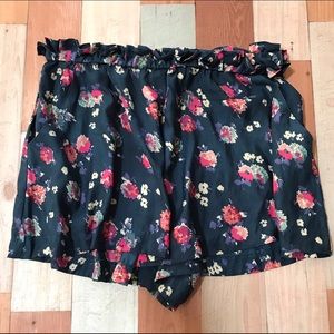 American Eagle skirt shorts