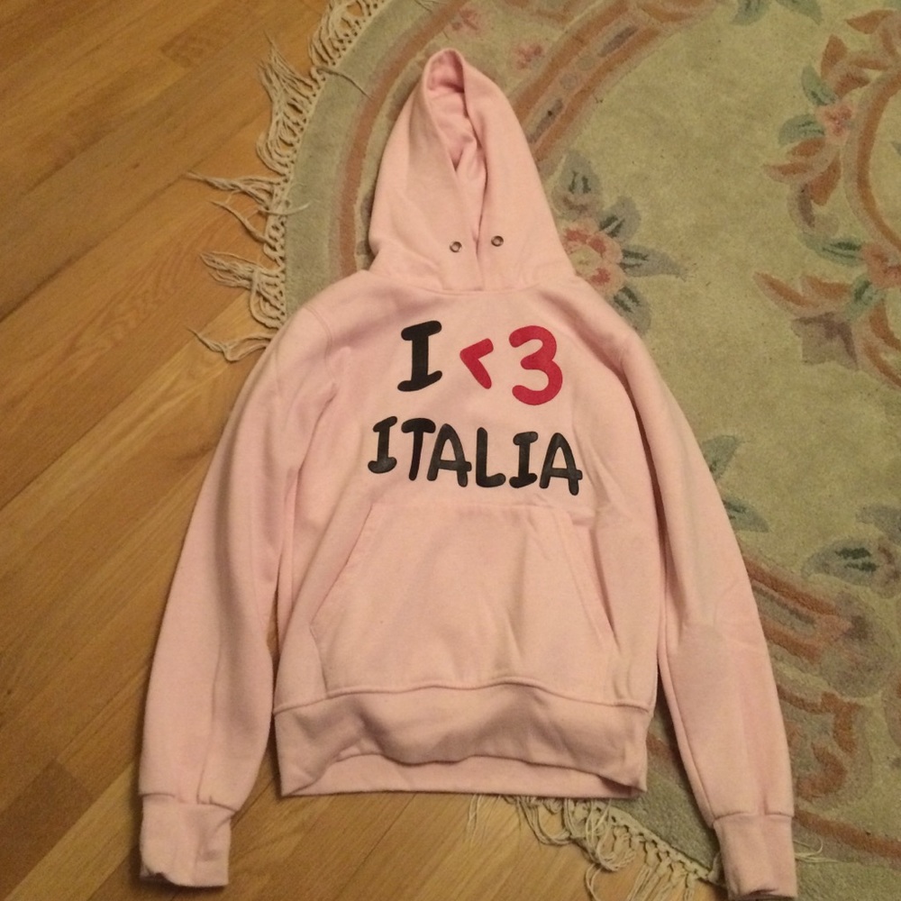 Supper cute abs comfy I <3 Italian sweater!