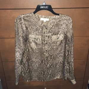 Long sleeve woven blouse
