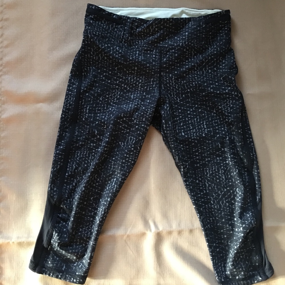 Lululemon crops