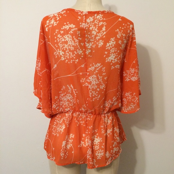 Sheer floral blouse with cinched waist - Picture 2 of 4