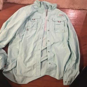 Columbia fishing shirt! Size Small! Like new!