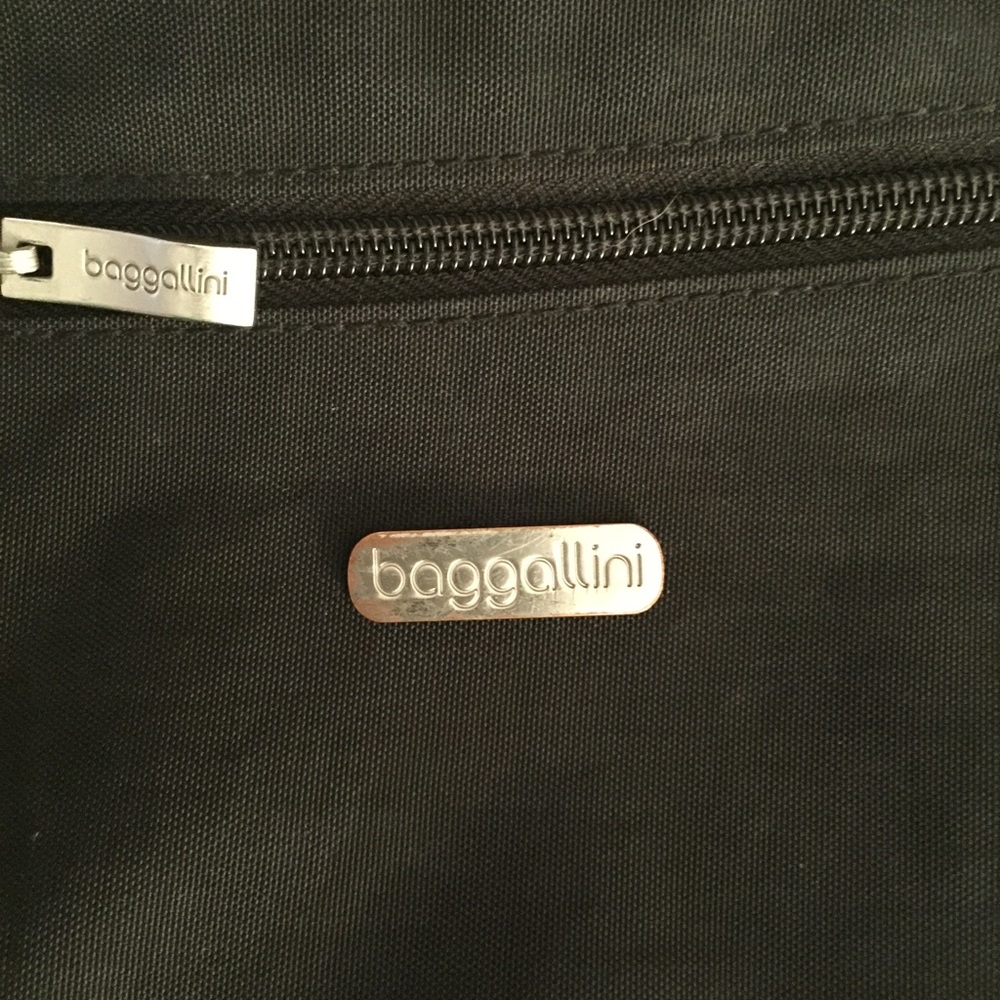Baggallini black bag. 10"x10"