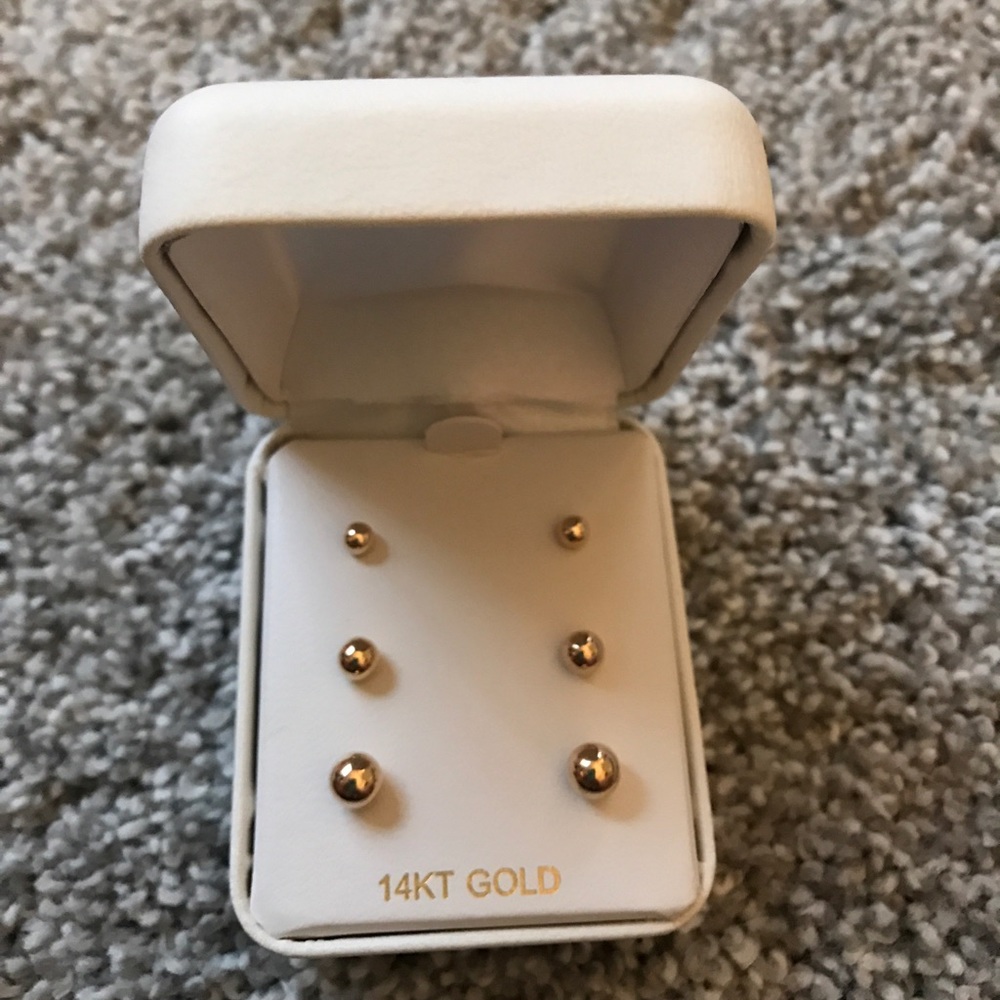14K gold earring set