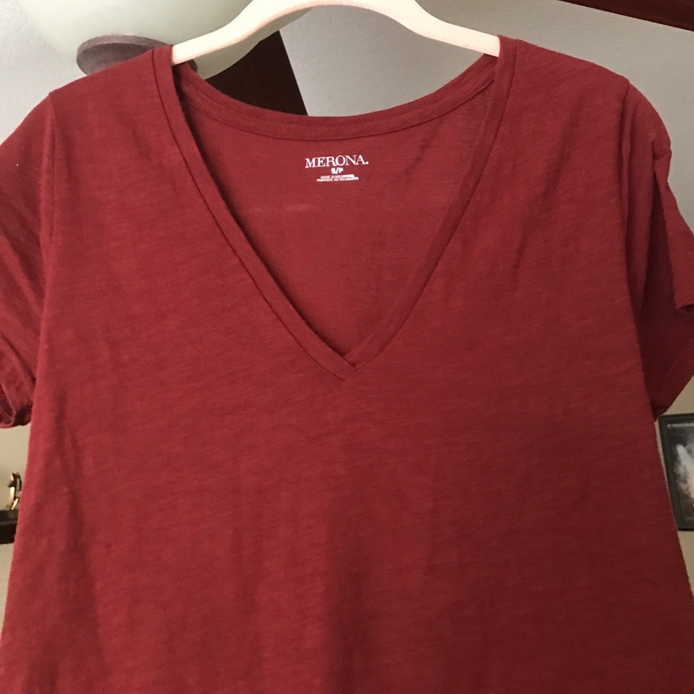 Maroon v-neck