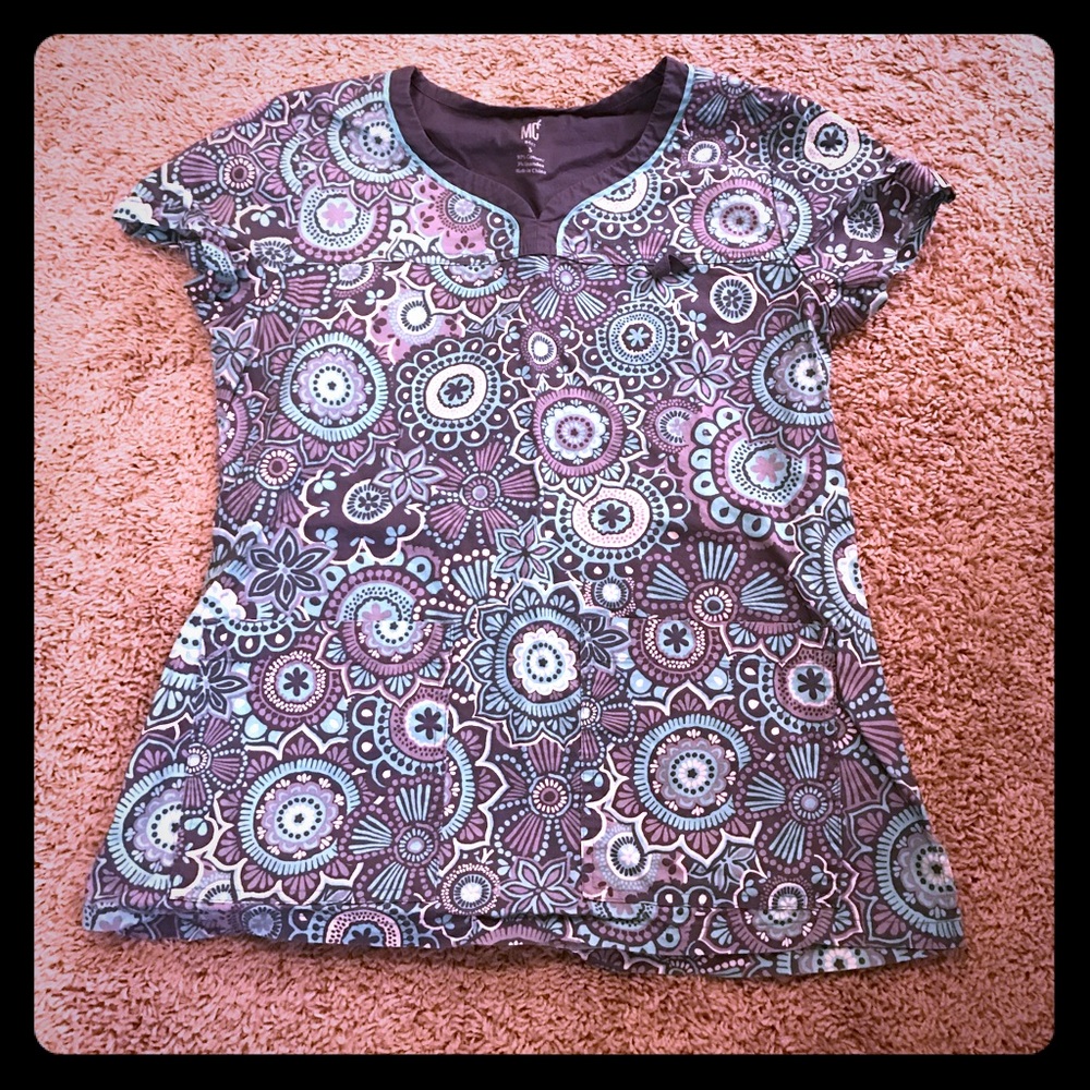 Flower scrub top