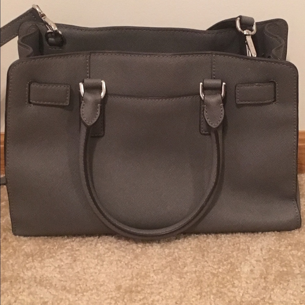 Michael Kors Dillon Bag - Picture 2 of 4