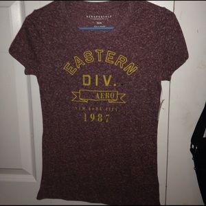Aeropostale maroon shirt