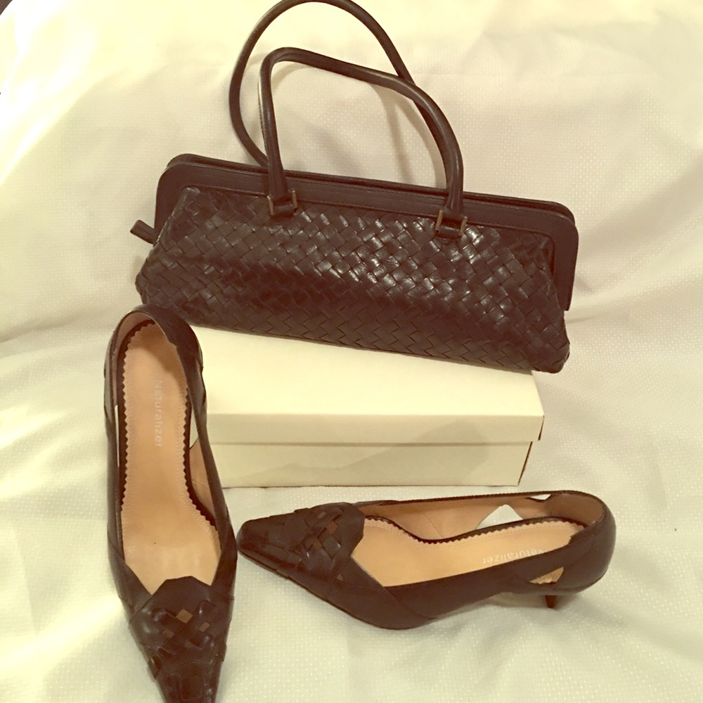 Naturalizer purse and heel set