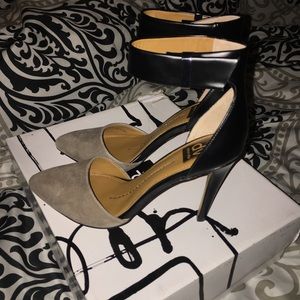 Dolce Vita ODETTA Black/Taupe Suede Heels size 8