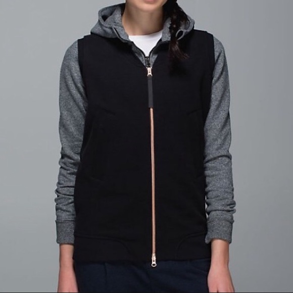 NWT Lululemon Departure Vest - Picture 1 of 3