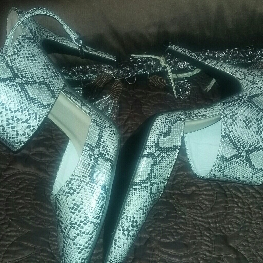 Black/White Print heels