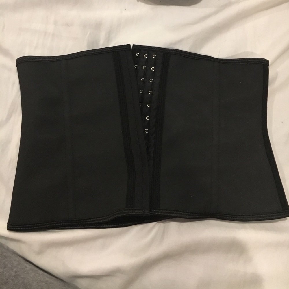 waist trainer ✨ small