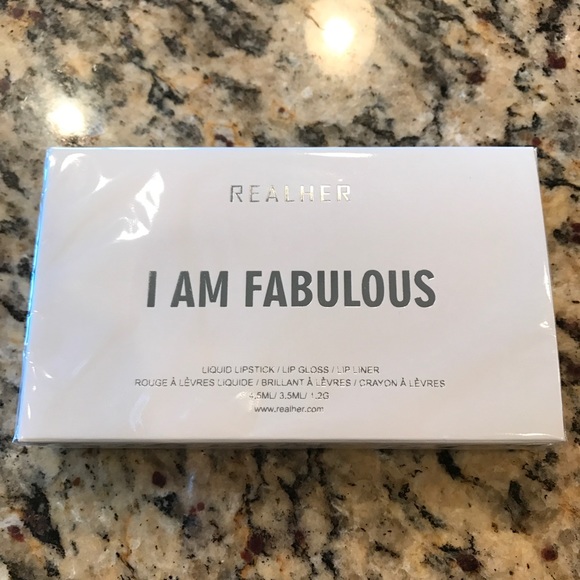 Realher Lip Kit - Picture 2 of 5