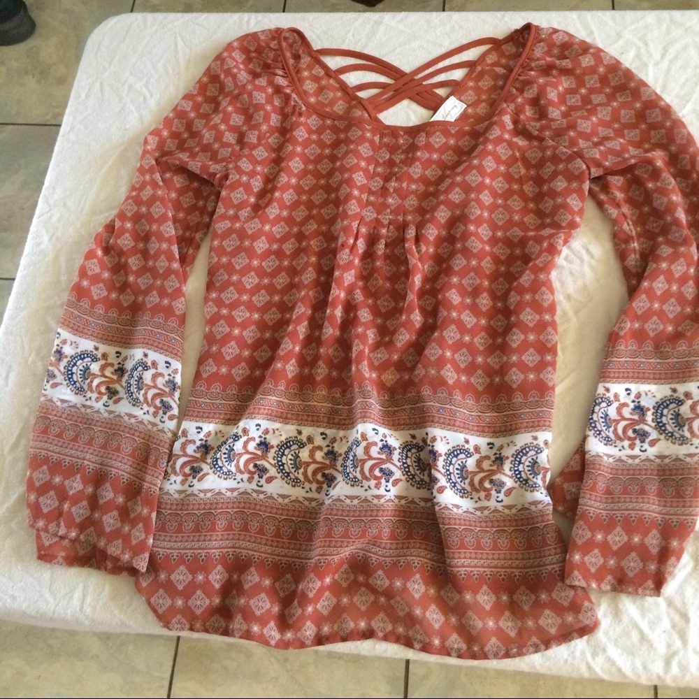 Cute Boho style top. Size M