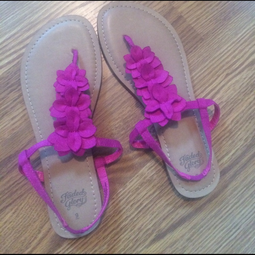 Faded Glory sandals size 9