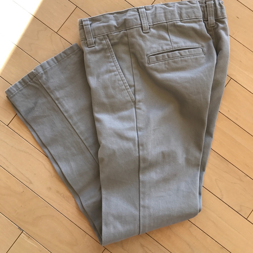 Boys Izod tan khakis EUC