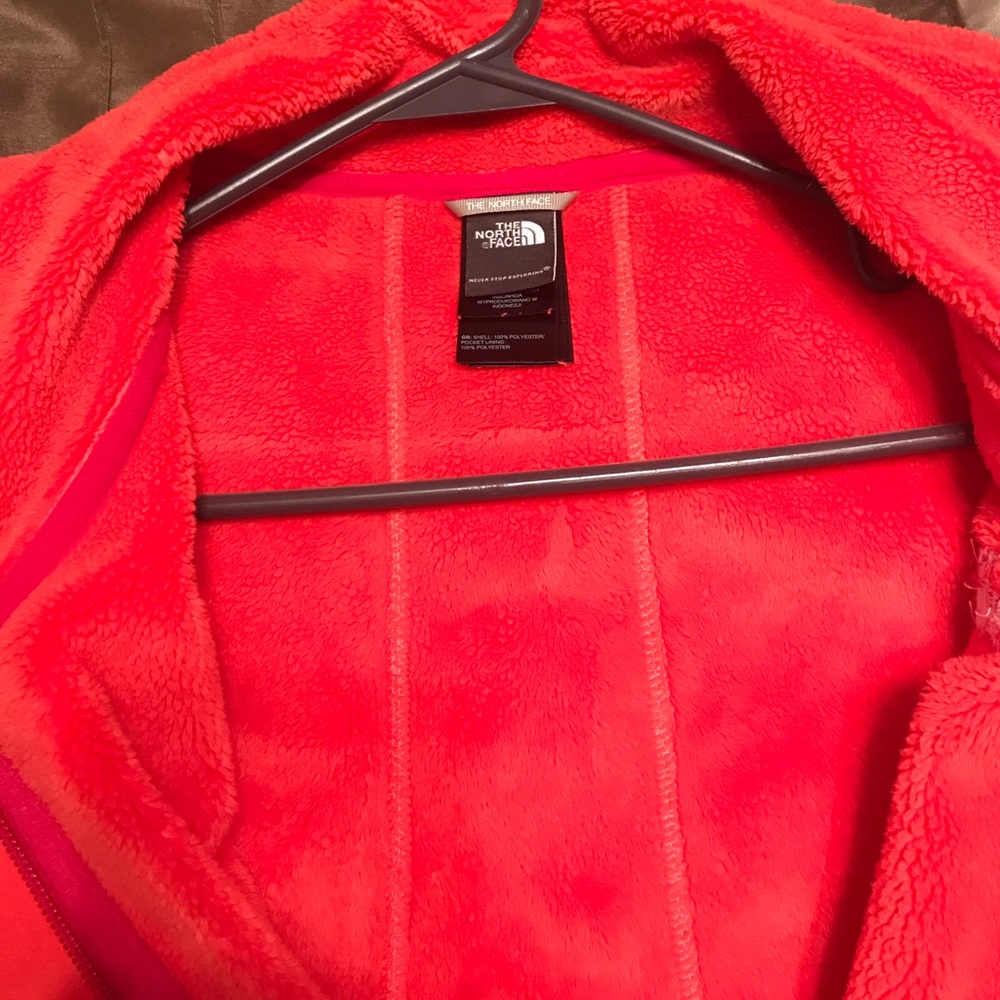 North face - Picture 4 of 4
