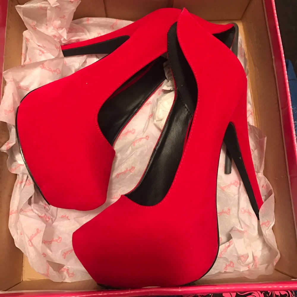 Red suede Pumps 6